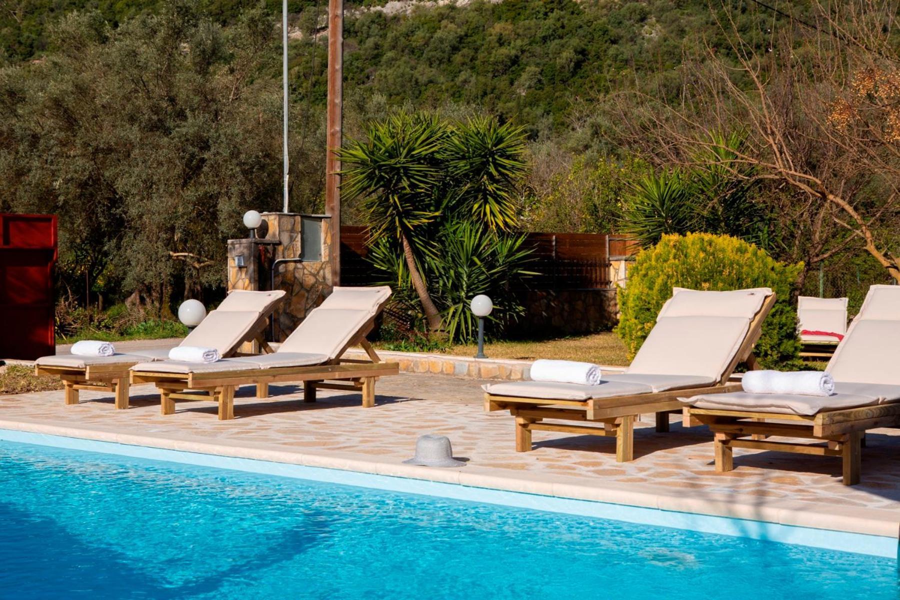 Red Villa Nydri  Ngoại thất bức ảnh